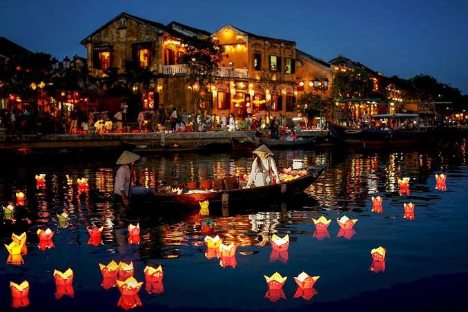 Hoi An at Night: Lanterns, Bài Chòi and Street Food
